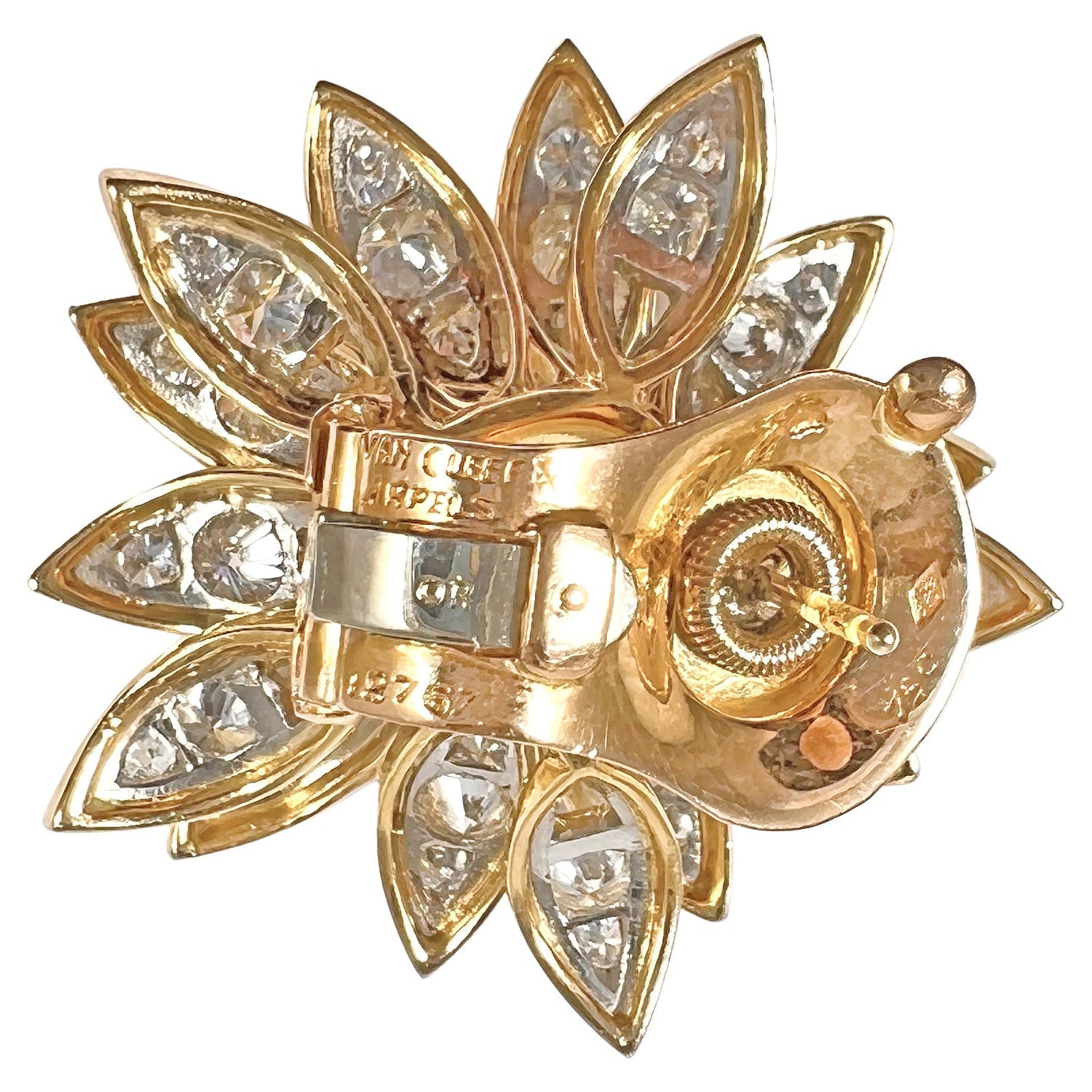 Lotus Between the Finger ring 18K white gold, Diamond - Van Cleef & Arpels
